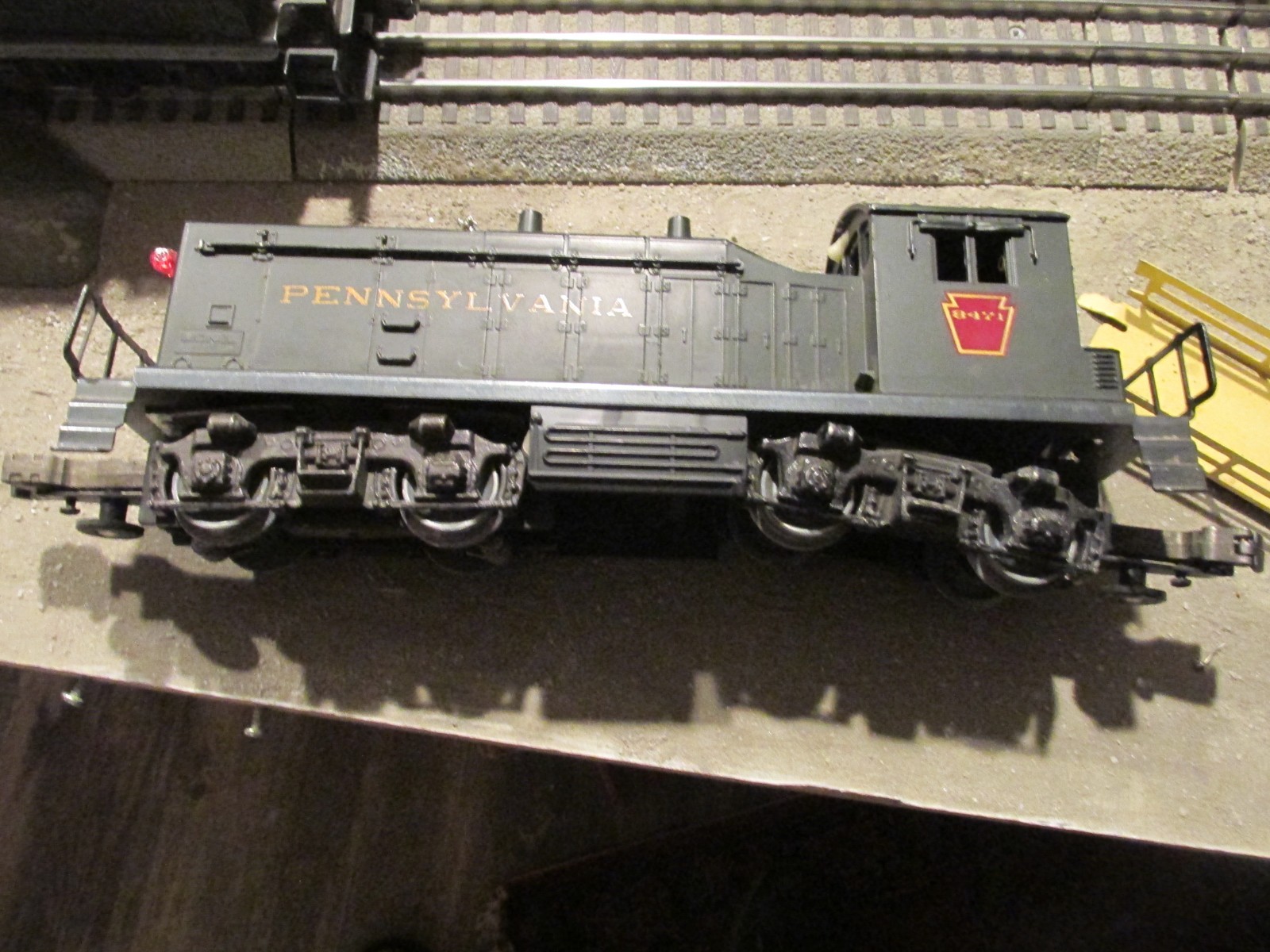 Lionel 1974 NW 2 P.R.R. #8471 Switcher, FREE SHIPPING!