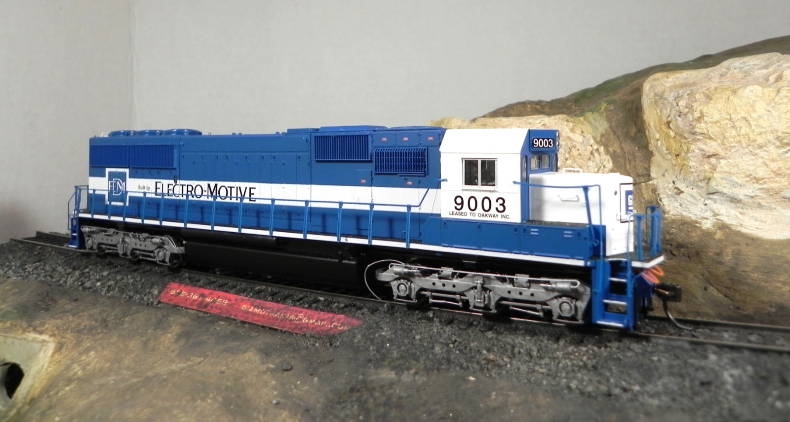 HO ENGINE LIFE-LIKE PROTO 2000 ELECTROMOTIVE SD60 8302 DIESEL