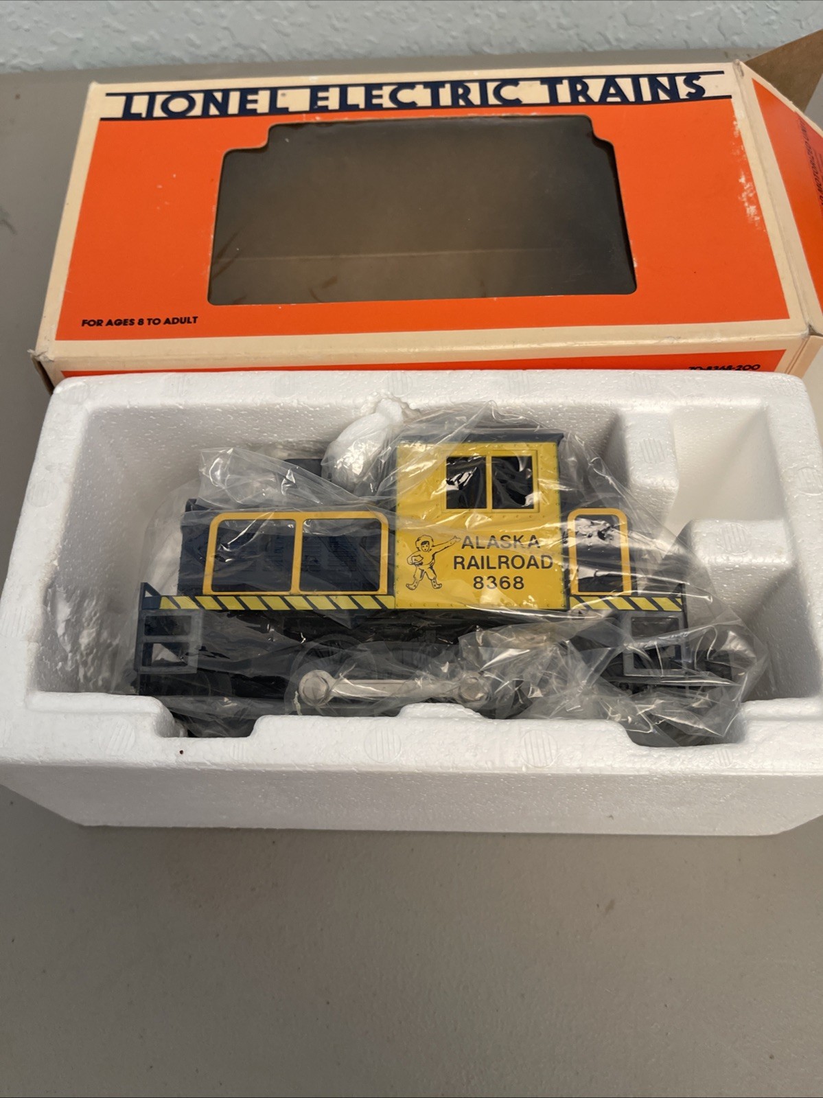 NEW LIONEL Alaska Railroad Motorized Diesel Locomotive 6-8368