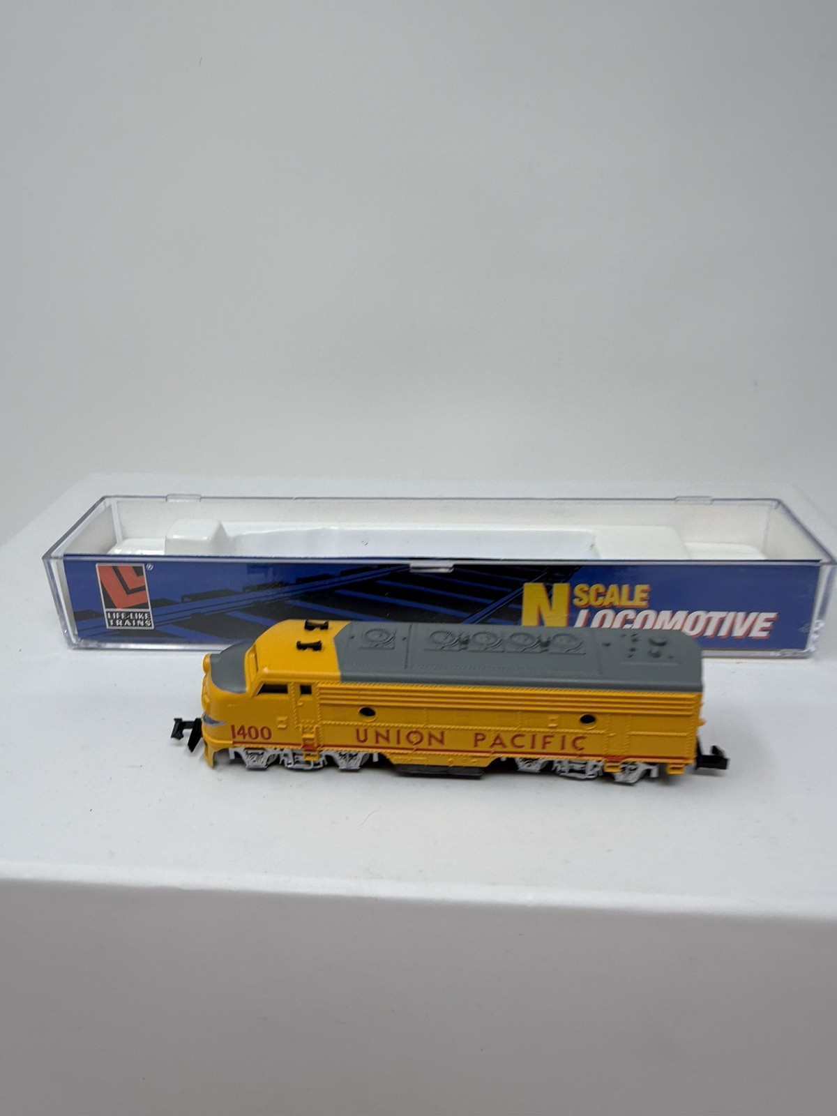 Life-Like 7752 UP Union Pacific EMD F7 Diesel Locomotive #1400 LN/IN BOX