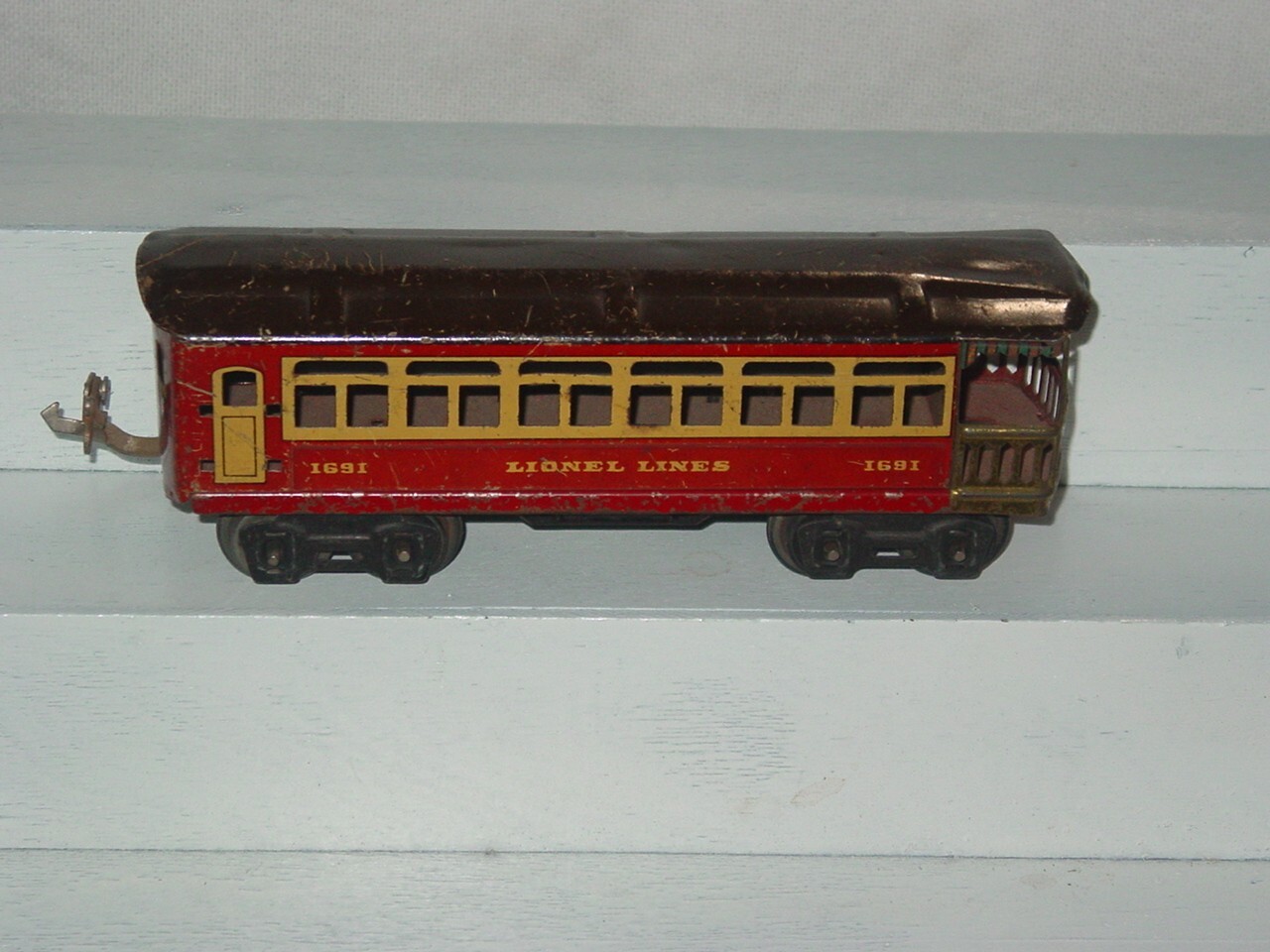 Lionel Jr. Passenger Train Set with (1) #1690 (1) 1691 Lionel (1) # 1690 Ives