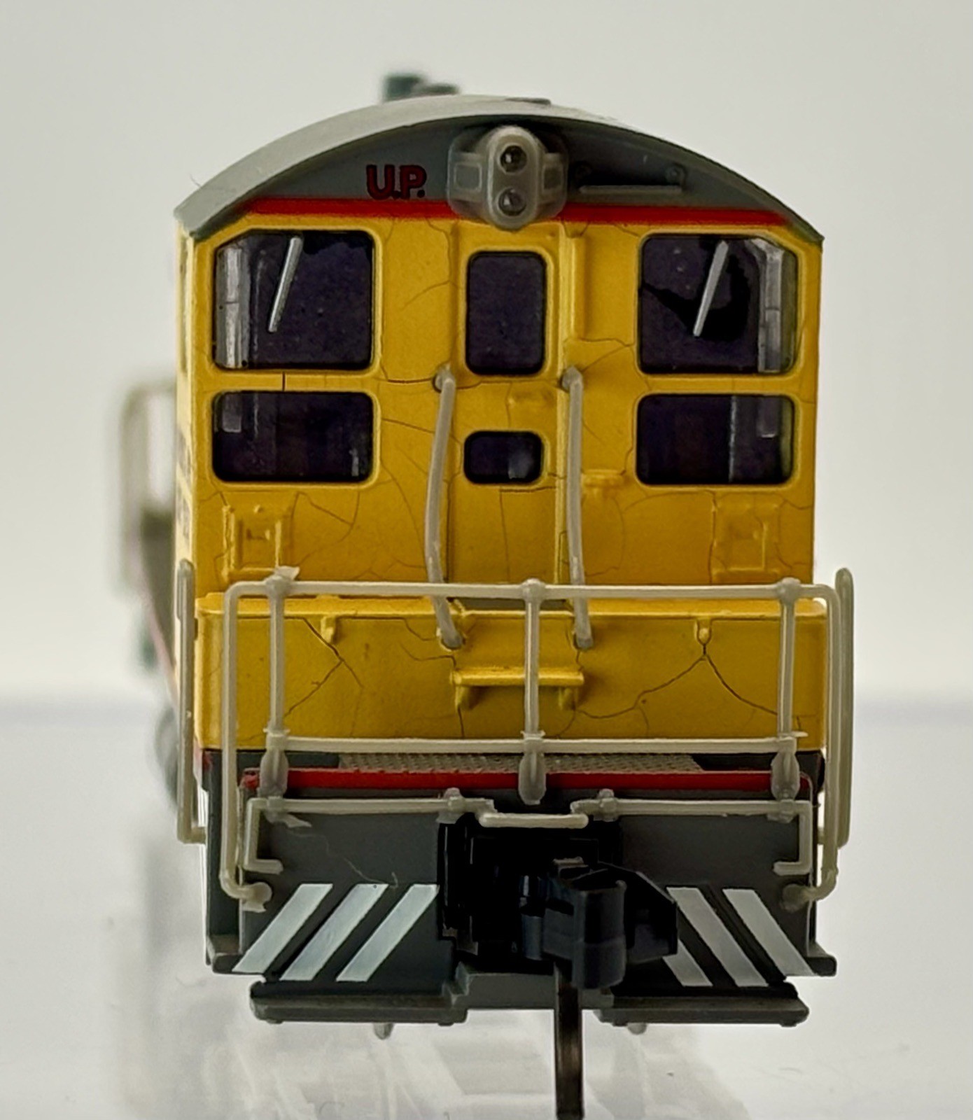 N Scale Lifelike 7898 Union Pacific SW9/1200 Diesel Switcher Locomotive UP #1846