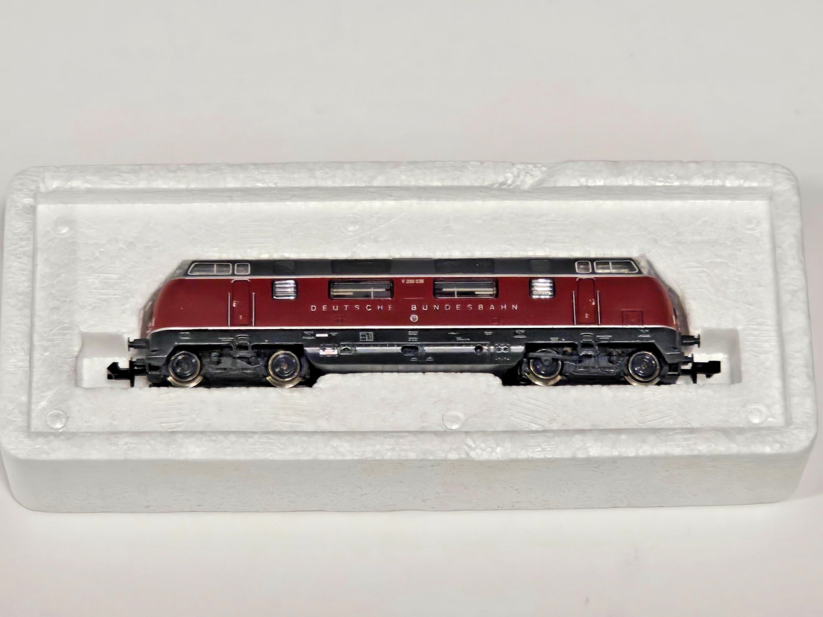 N SCALE ROCO #23284 N-MODEL GERMAN RAILWAY DIESEL LOCOMOTIVE BR200 AUSTRIA VIDEO