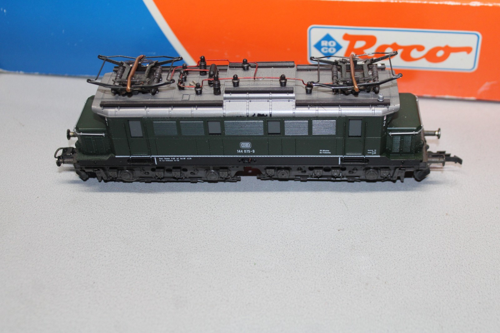 Roco 43404 Electric Locomotive Series 144 075-9 DB Gauge H0 New In Box