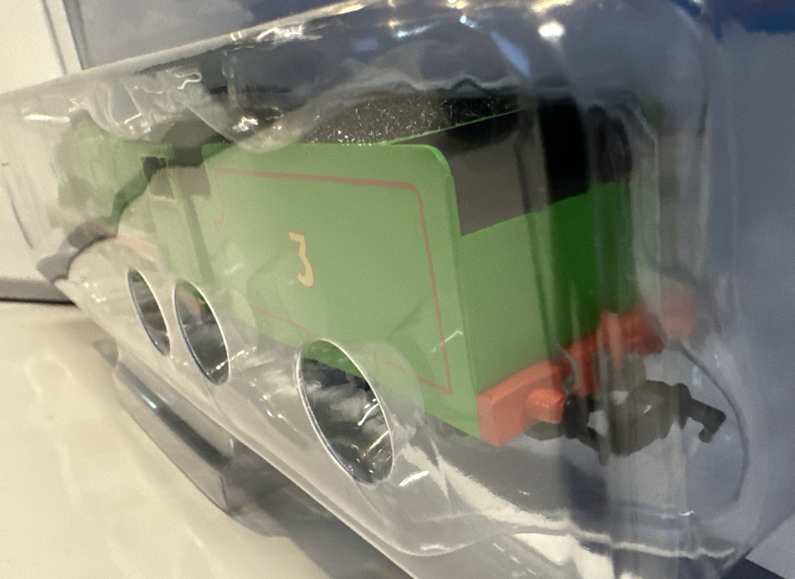 Bachmann HO Scale Thomas & Friends Henry Engine & Tender W/ Moving Eyes #58745