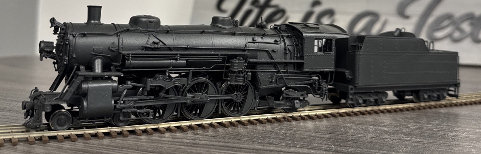 Pacific Fast Mail HO Brass Pacific USRA 4-6-2 – C/Ptd. Black & Needs TLC/DNR!