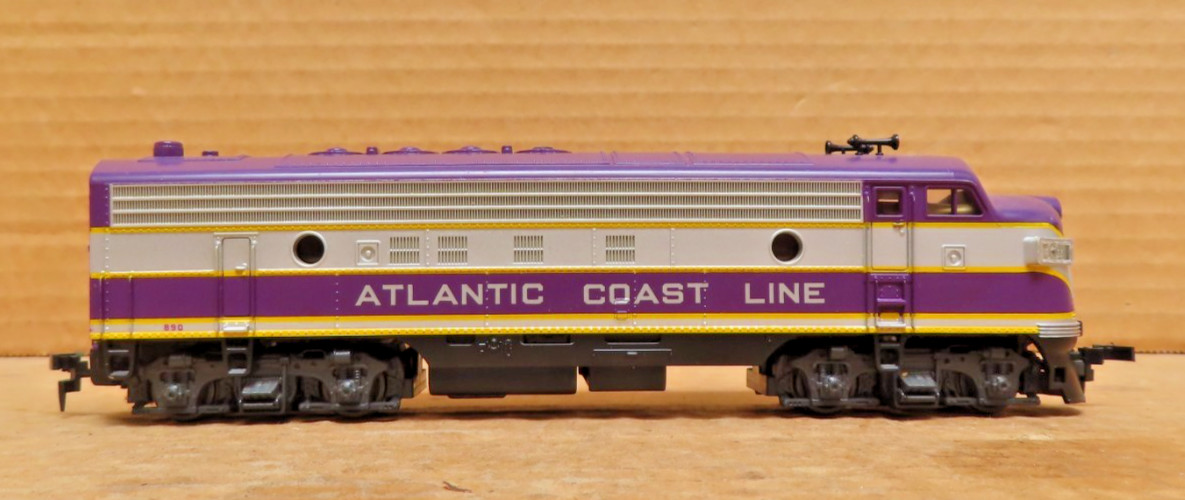 ATLAS FP-7 ATLANTIC COAST LINE HO SCALE (NO BOX)