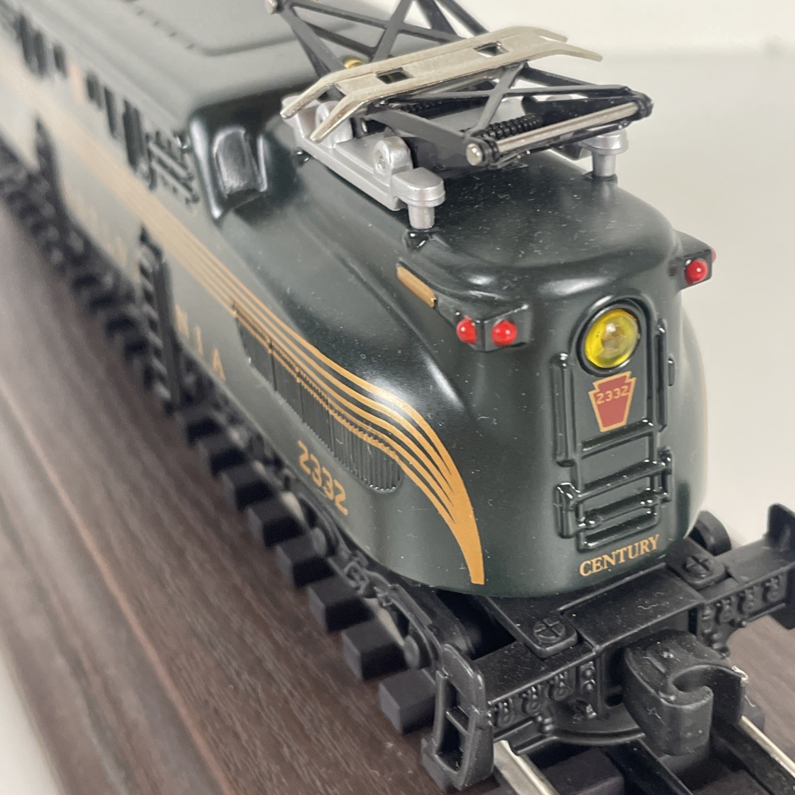 LIONEL Hallmark 2332 Pennsylvania GG-1 Electric Locomotive For Display In Case