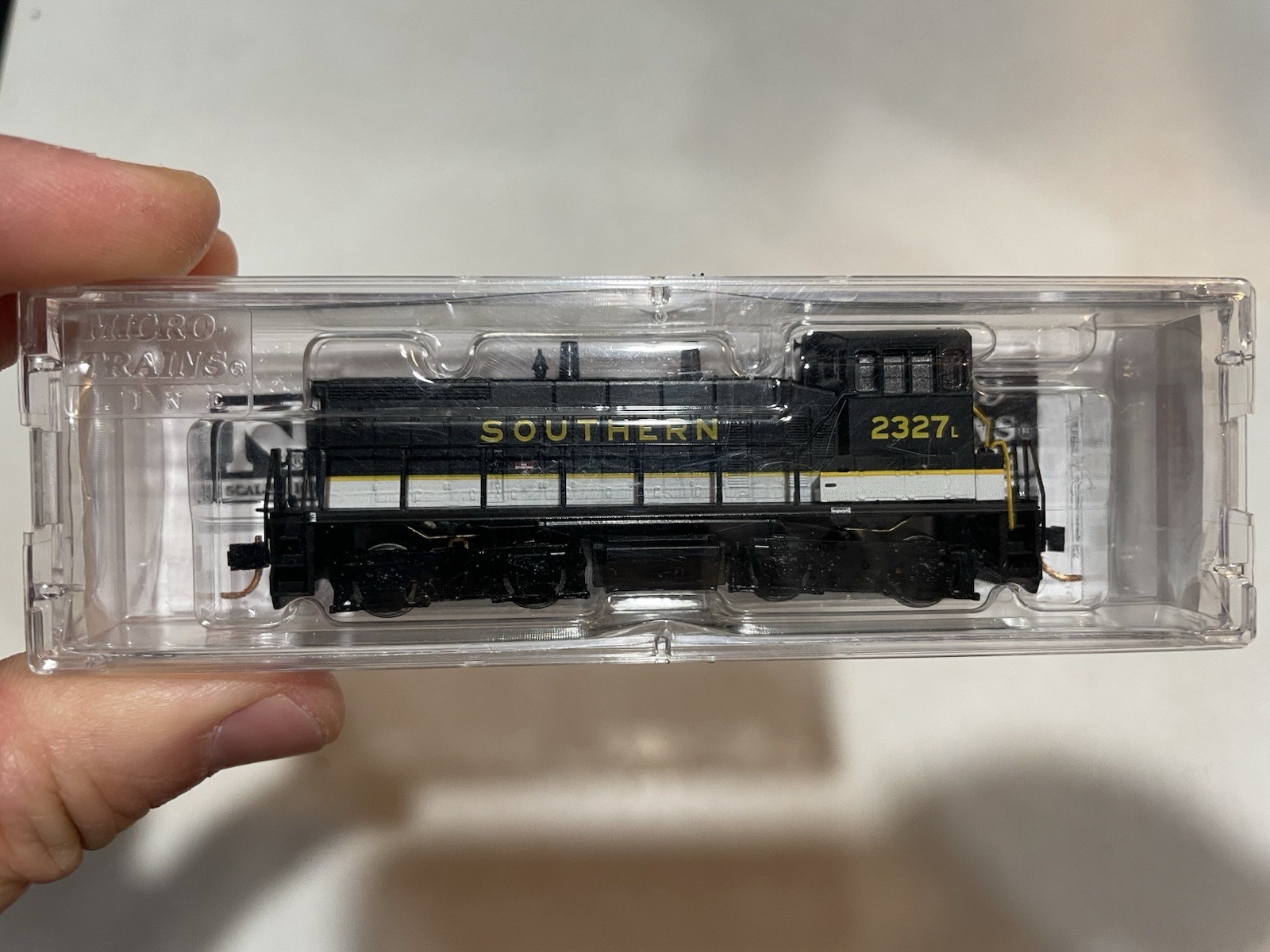 Micro-Trains Line SW1500 Diesel Locomotive Southern N Scale 986 00 122