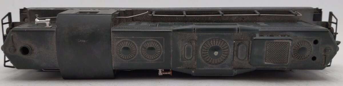 Lionel 6-8357 O Pennsylvania GP9 Diesel Locomotive #8357