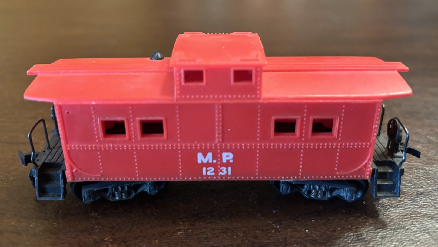 Varney HO Scale Locomotive Missouri Pacific, Box Car, Gondola, Caboose Train Set