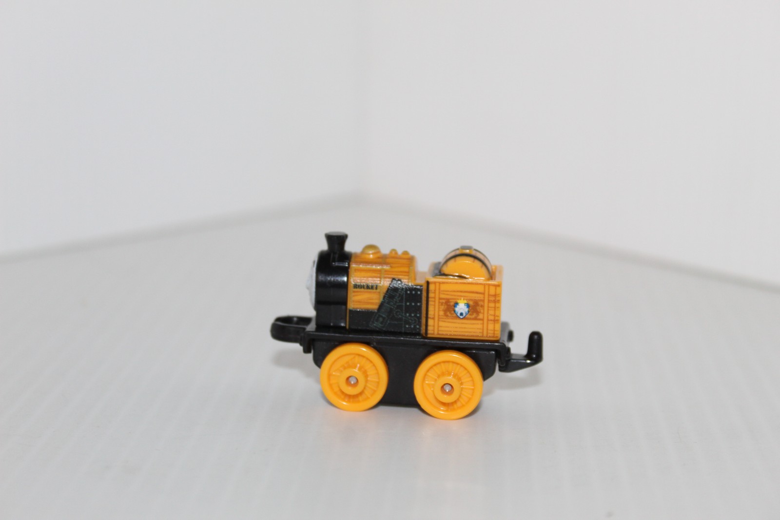 Thomas & Friends Minis Stephen Rocket J094 Yellow Black Engine Train Toy