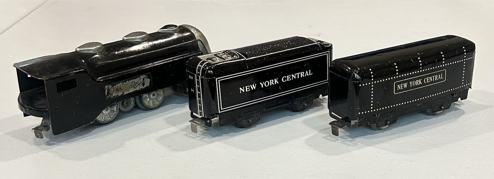 Lot of 12 Vintage Marx O Train Commodore Vanderbilt Engine Tin Cars Track