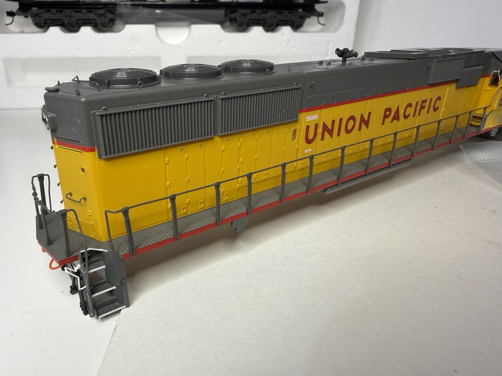 Proto 2000 EMD SD60 Union Pacific UP 6044 – DCC Ready NIB Tested