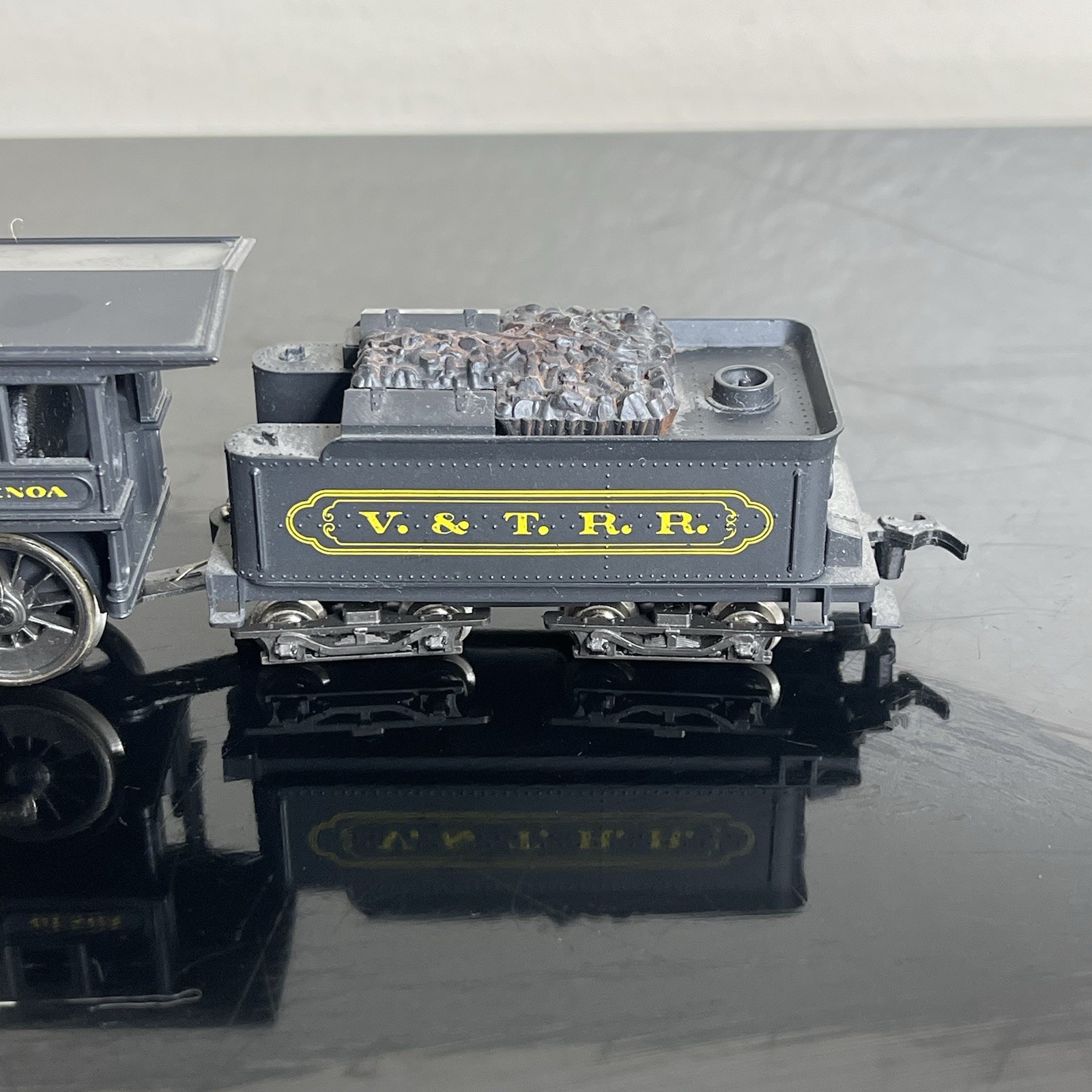 VIRGINIA & TRUCKEE 4-4-0 LOCOMOTIVE GENOA-HO SCALE-DC