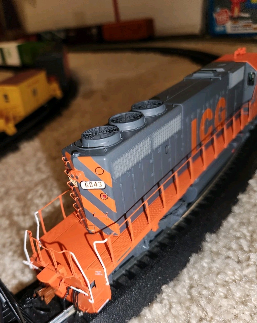 Scale Trains SXT38809 ICG SD40-2 6043 DCC Sound Illinois Central Gulf HO Scale