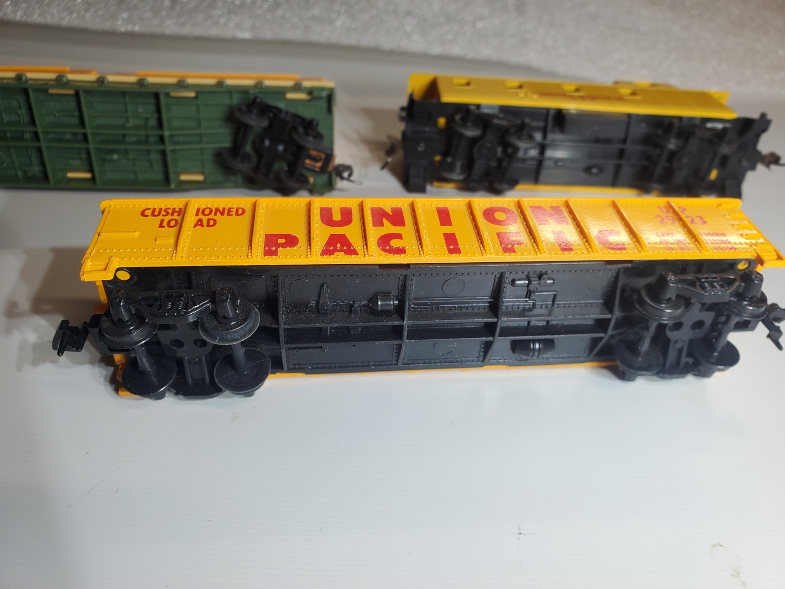 ho Lot Of 3 Union Pacific Freight Cars – Various Makers & Condition