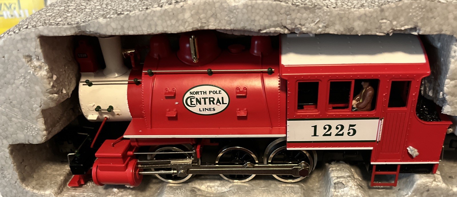 North Pole Central Line 1225 train With Control