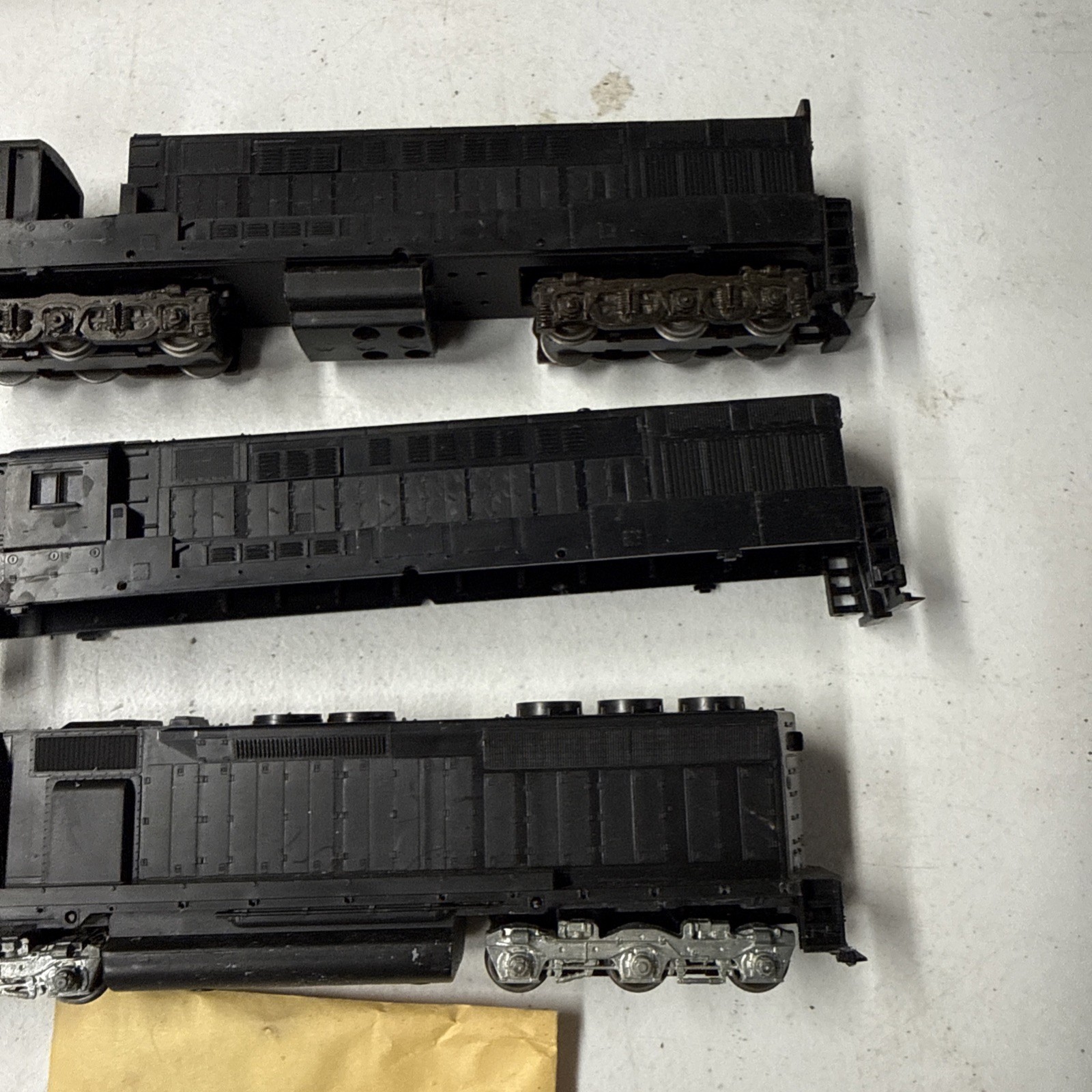 Athearn HO 4160 SD45 Powered Undecorated Black Diesel Locomotive lot
