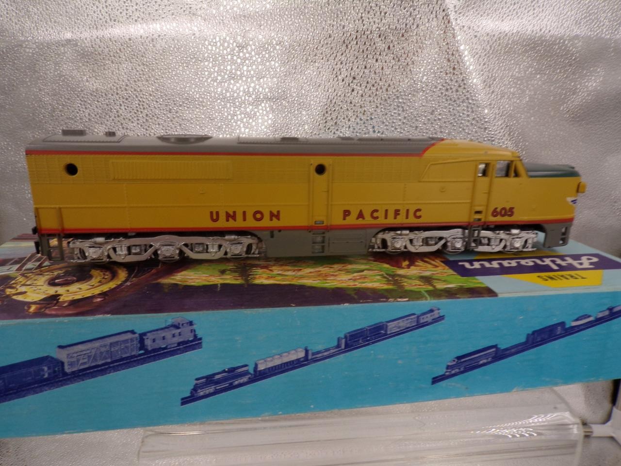 Boxed Athearn Union Pacific PB-1 power unit 3347 HO gauge 1K68