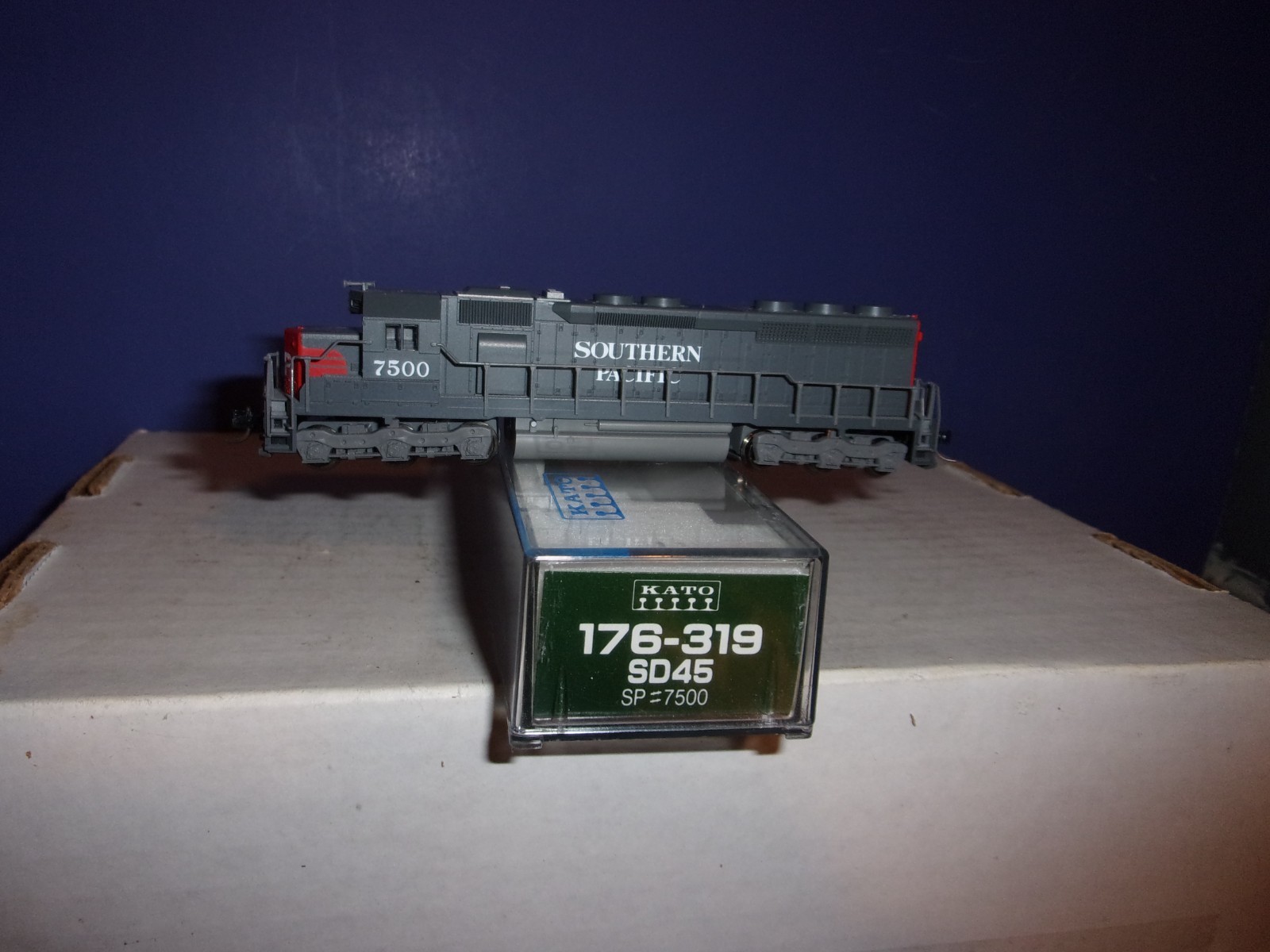 N SCALE KATO 176-319 SP/7500 EMD SD45