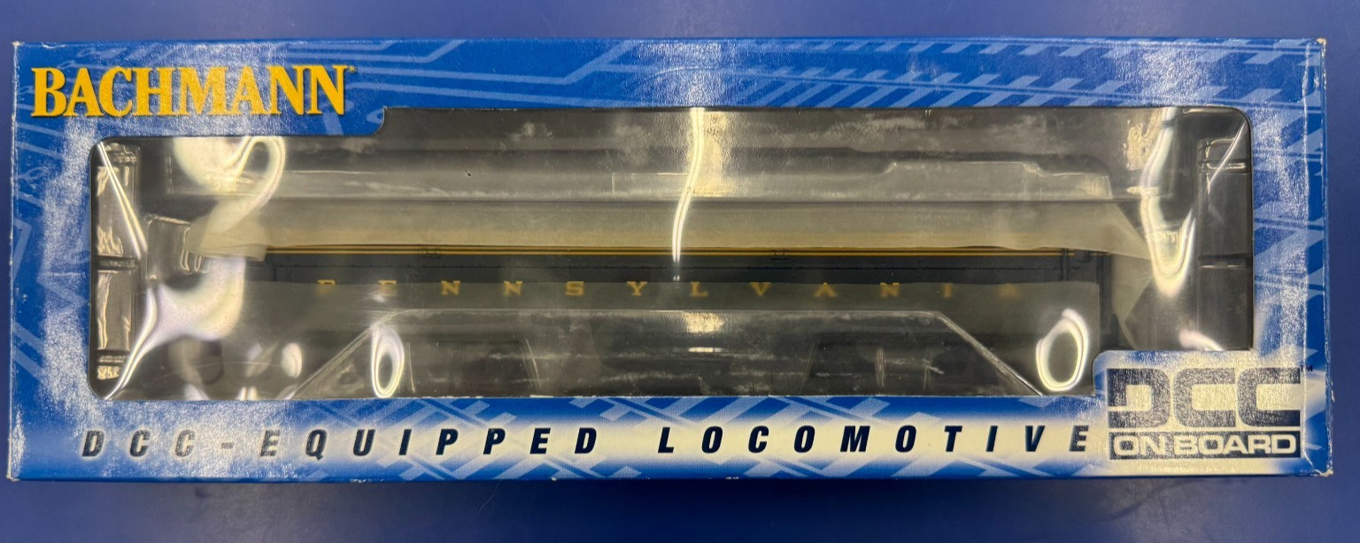 Bachmann HO PRR Pennsylvania Sharknose 61902 RF16B Diesel Locomotive NIB