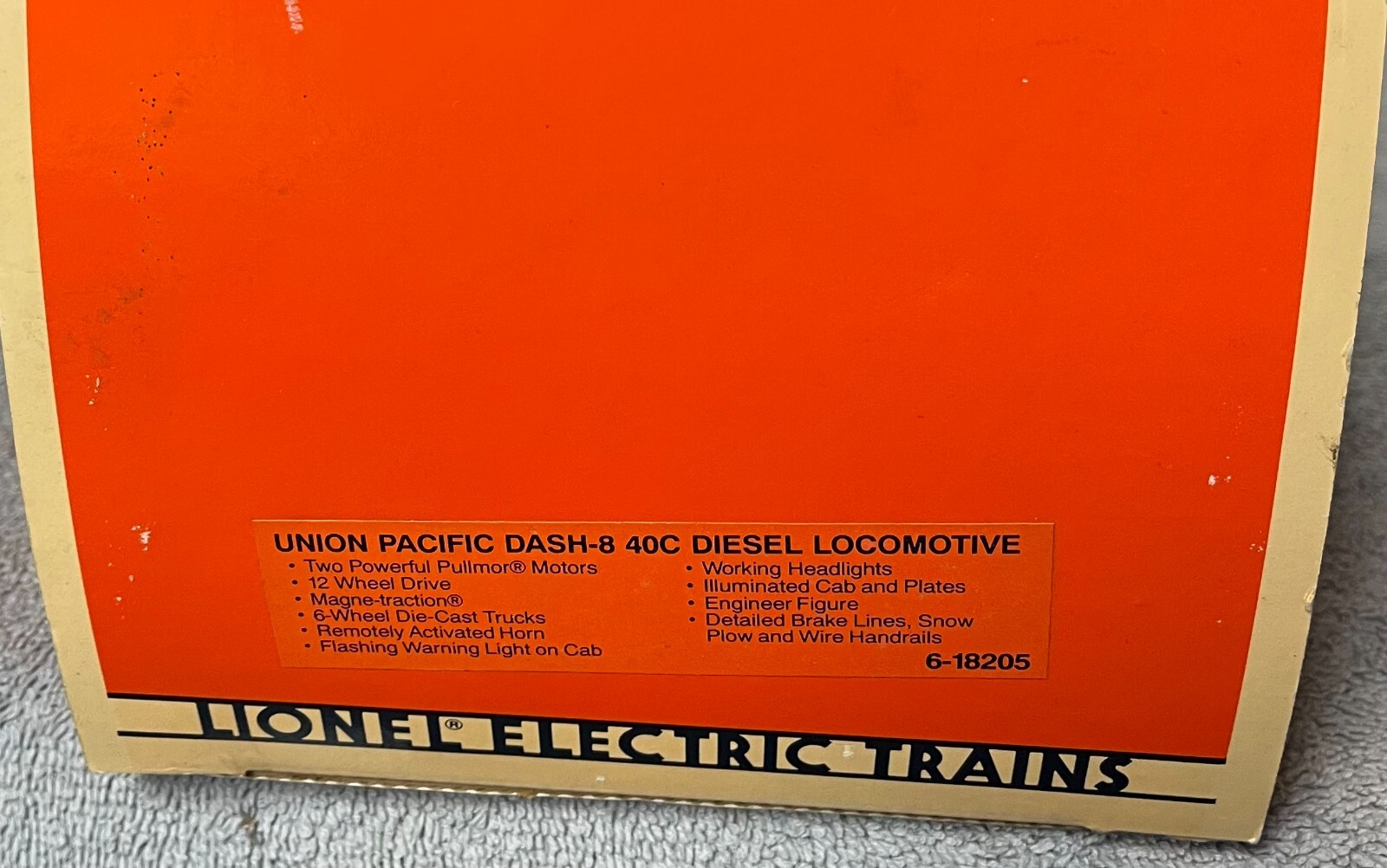 Lionel 6-18205 O Gauge Union Pacific Dash-8 40C Diesel Locomotive C7/box