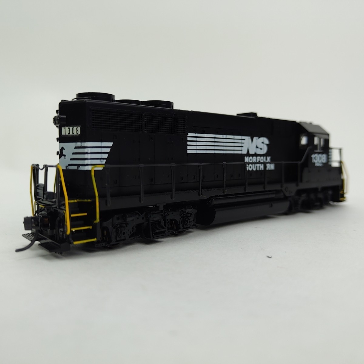 KATO HO Scale EMD GP35 Phase 1a Norfolk Southern #1308 W/O DB Locomotive 37-034