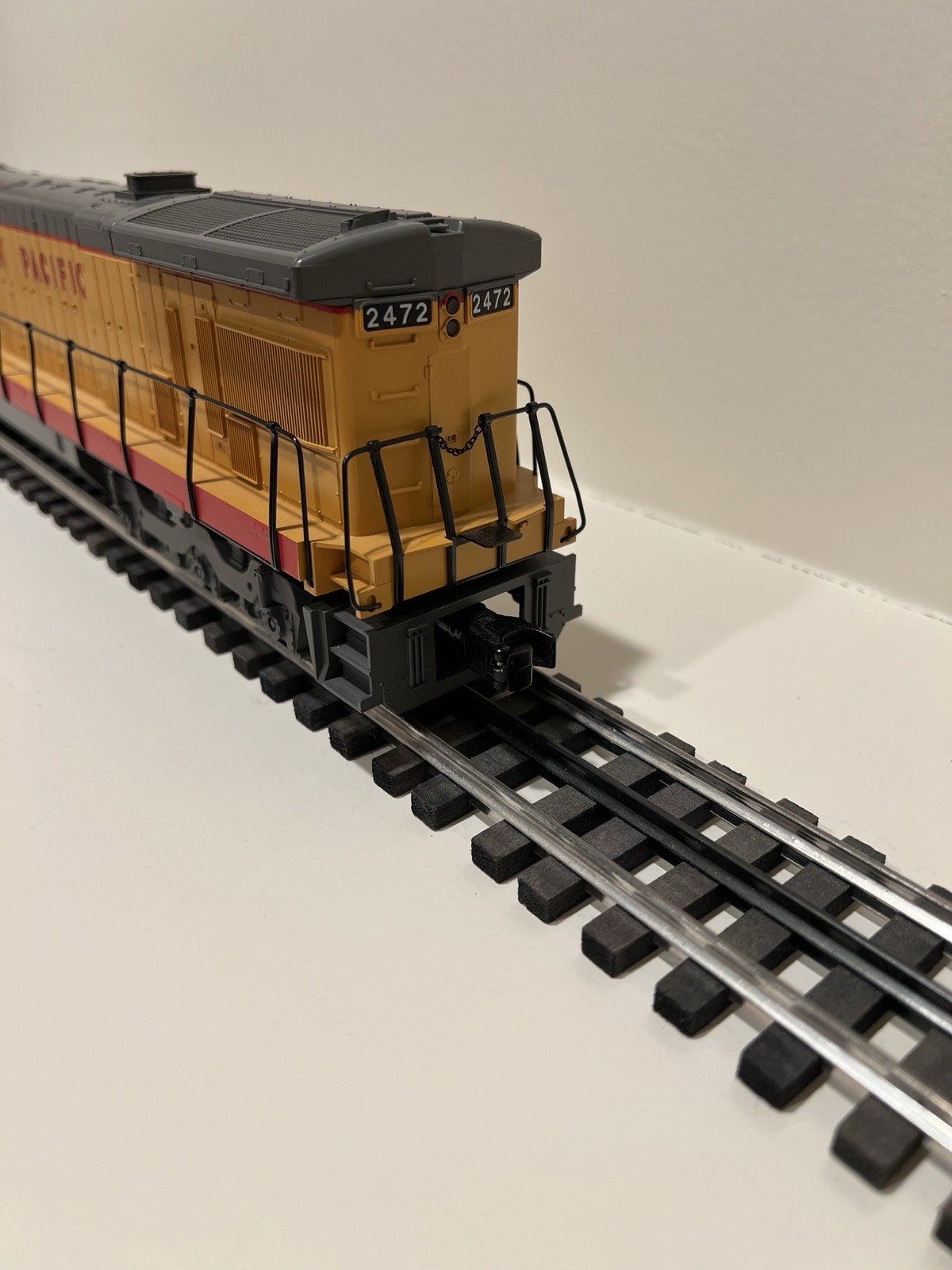MTH O Gauge Union Pacific 2460 General Electric C30-7 Diesel Engine Mint Cond.