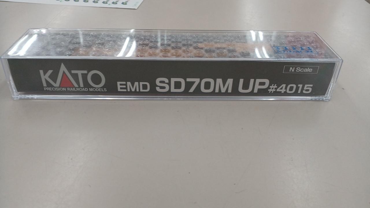KATO 176-4015 EMD SD70M UP