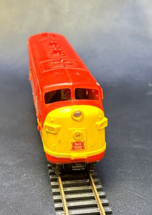 HO Powered Locomotive High Toque (8WD) in a Rock Island shell – WORKS, bin 1