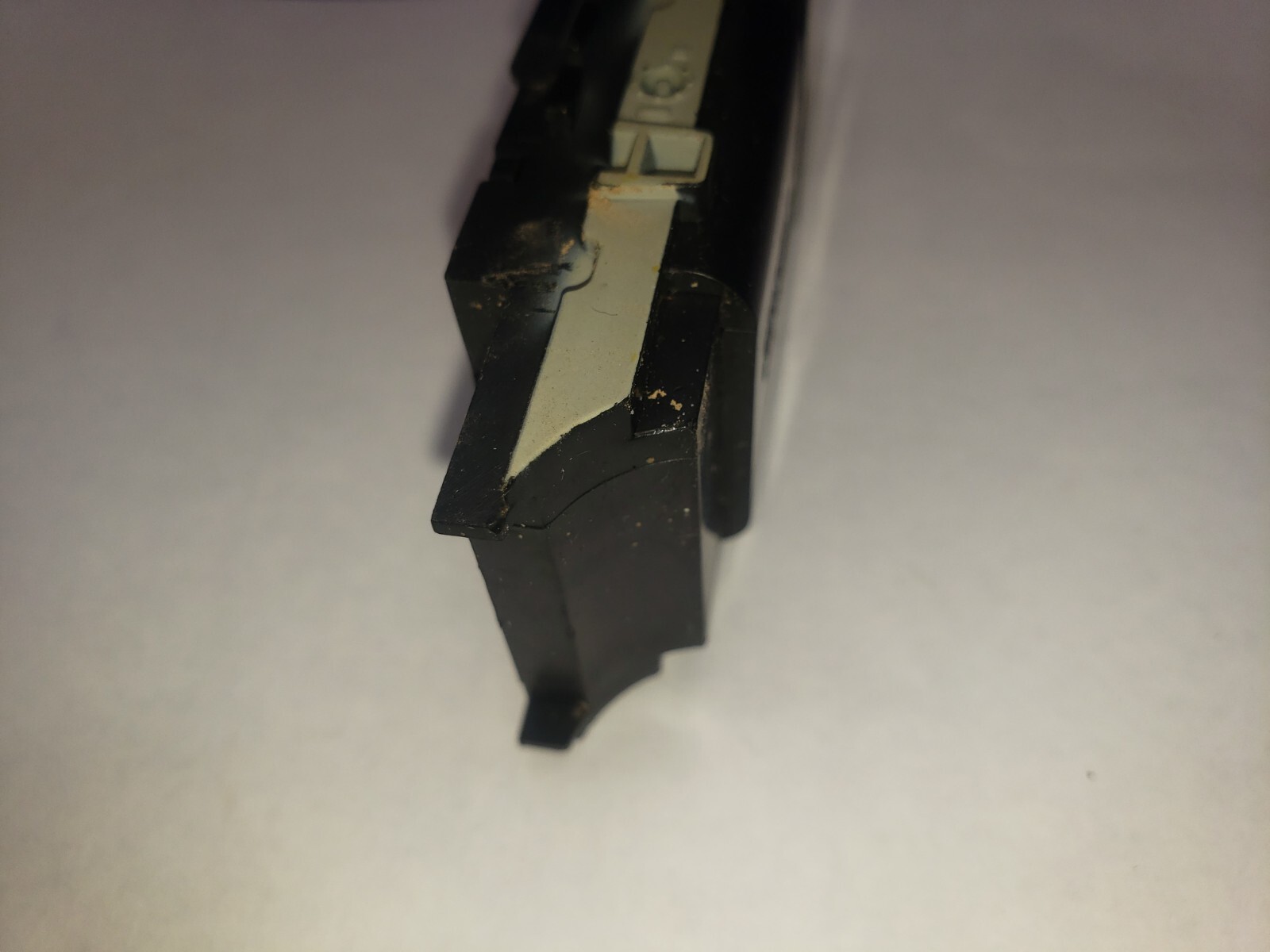 CHASSIS AIR TANKS WEIGHT HO SCALE TYCO U P E7 DIESEL SF-4 NEEDS CLEANING UP