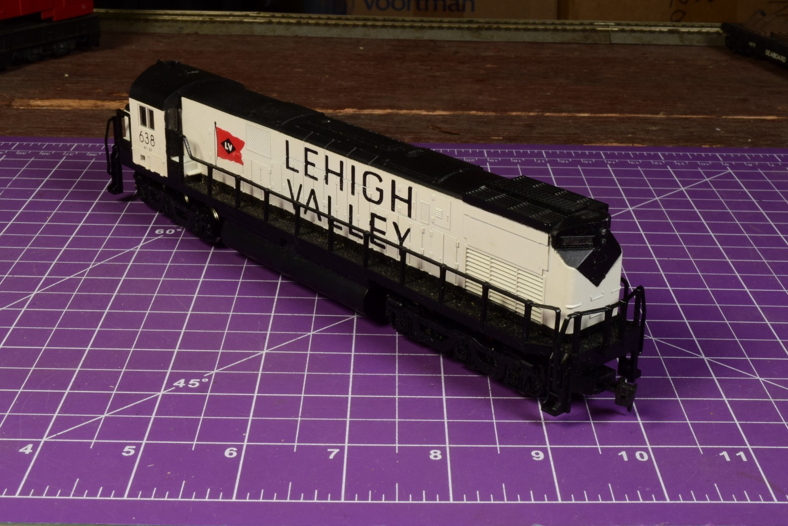 TrkRdy True CO-CO setup – Lehigh Valley ALCO Century 628 Diesel Locomotive, GWC