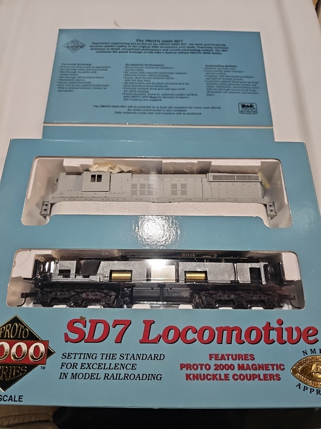 proto 2000 ho locomotive 30154 SD 7 UNDECORATED w/DCC