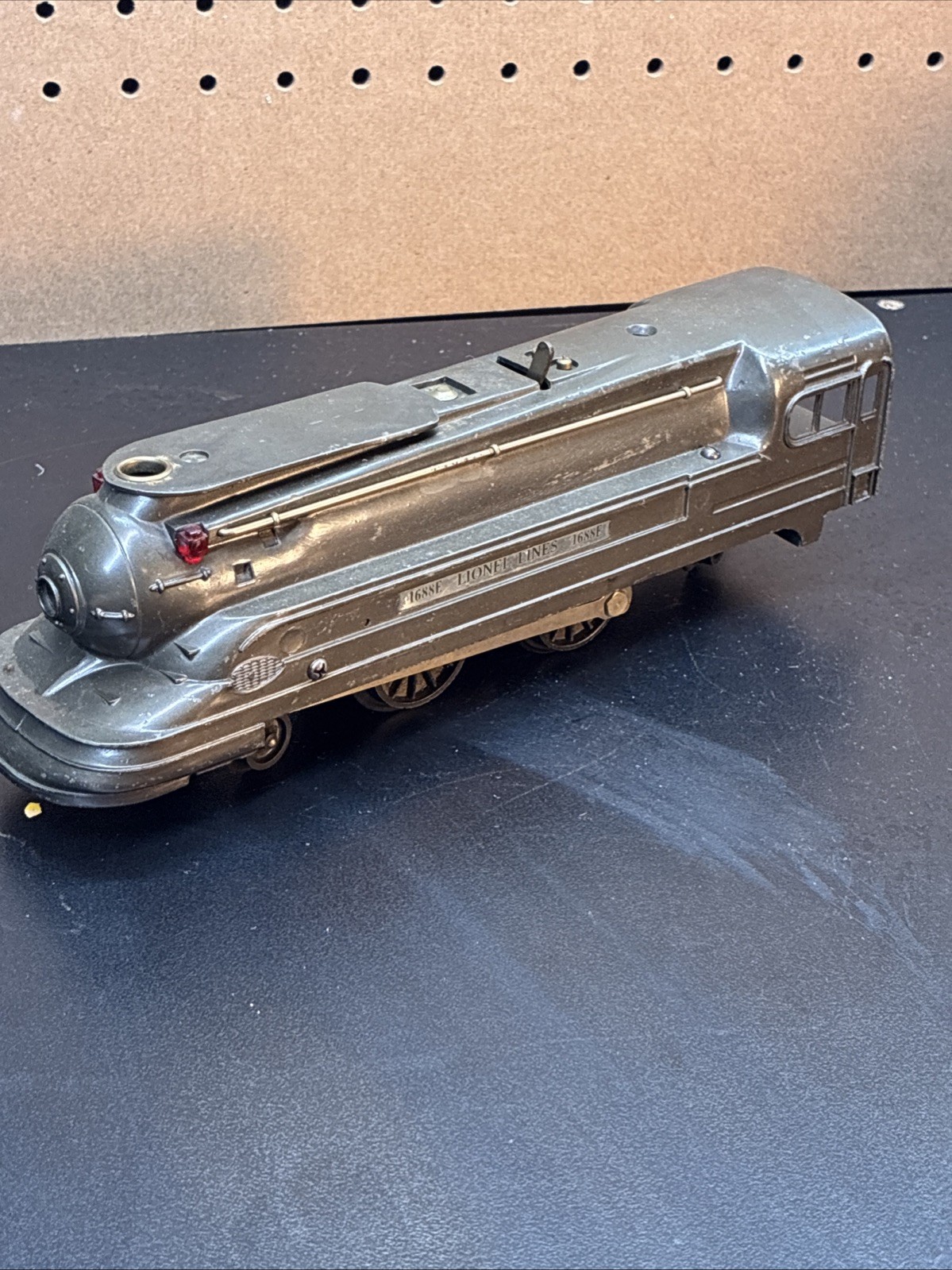 Lionel #1688E Lionel Lines (2-4-2) Streamline Locomotive O/027 Gauge Untested