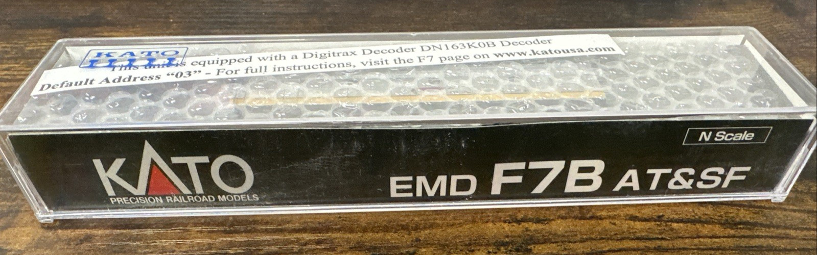KATO N Scale #176-2215-DCC EMD F7B ATSF Yellowbonnet w/Digitrax DCC NIB!
