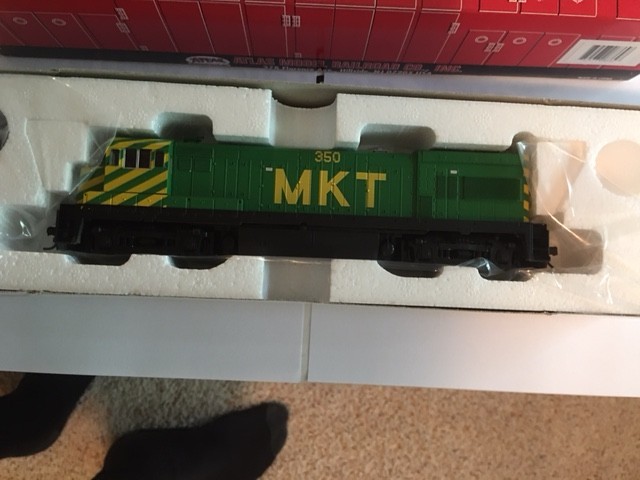 Atlas HO Scale Locomotive #8664 GE U23B M-K-T #350