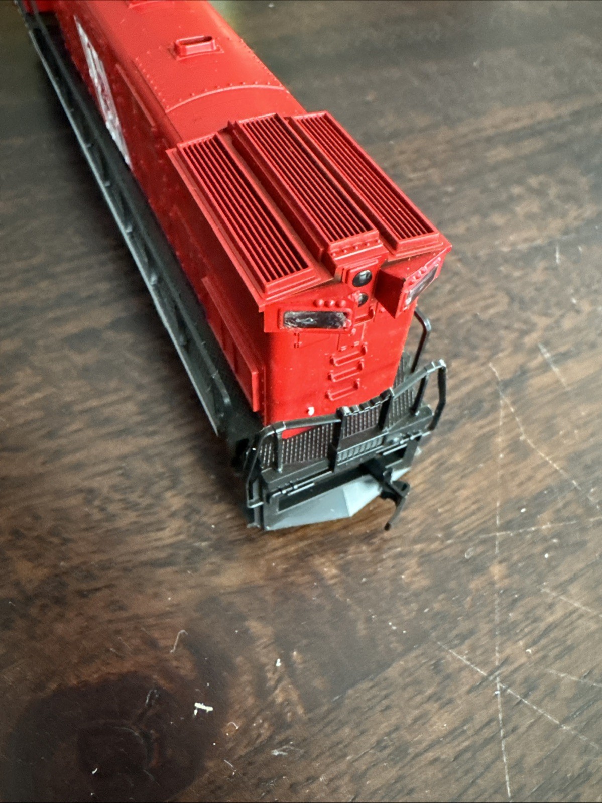 HO Scale AHM, Alco Century 424 Diesel Locomotive, CNJ, Red, 1540 – 5015