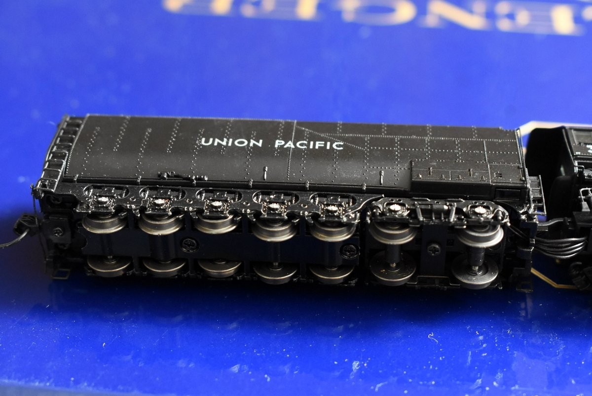 N-Athearn 22920 UP Union Pacific Challenger 4-6-6-4 #3707 Tsunami Sound DCC EX