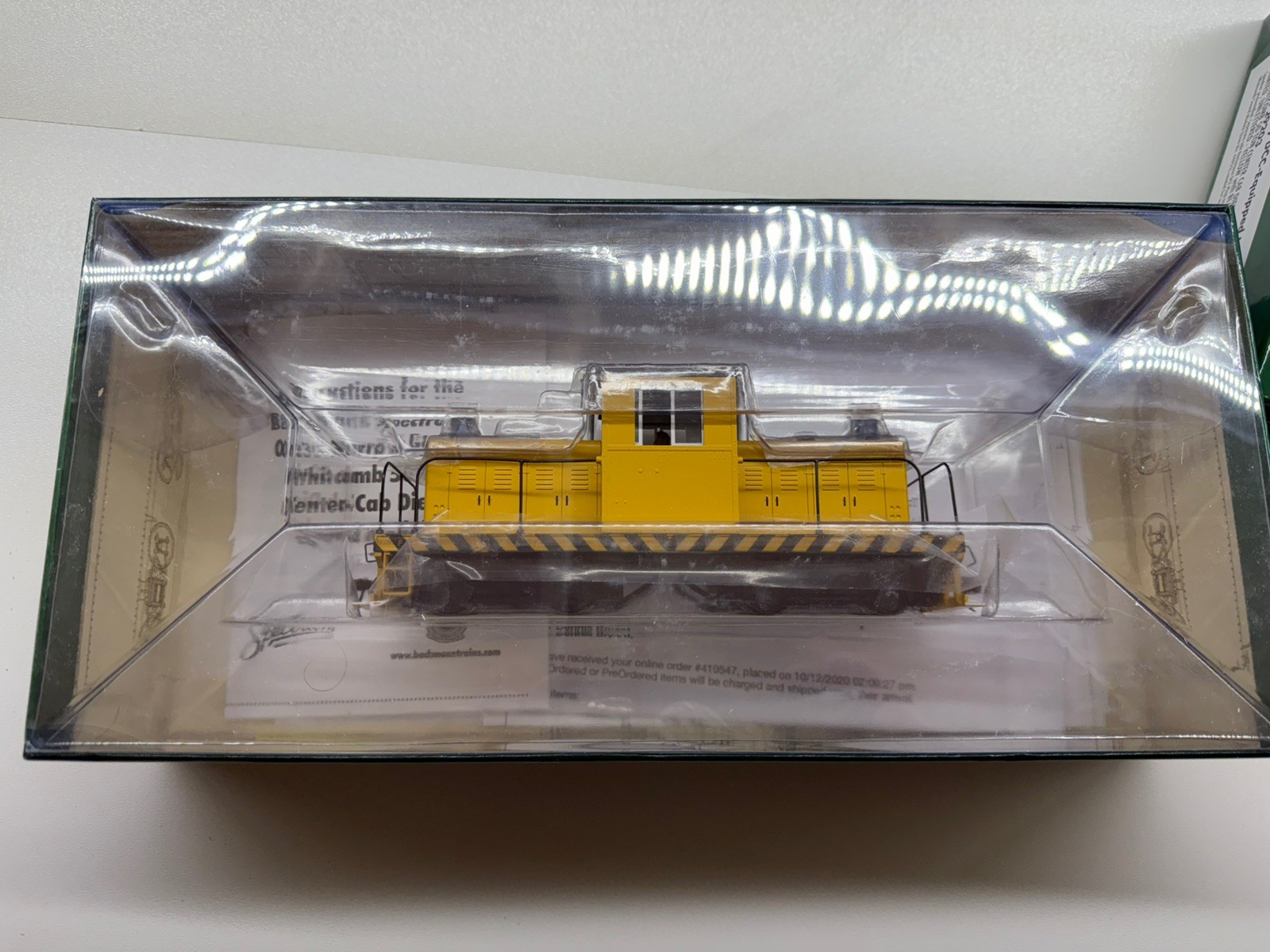 Bachmann Unletterd Org & Cream Whitcomb 50-Ton DCC with sound Locomotive by On30