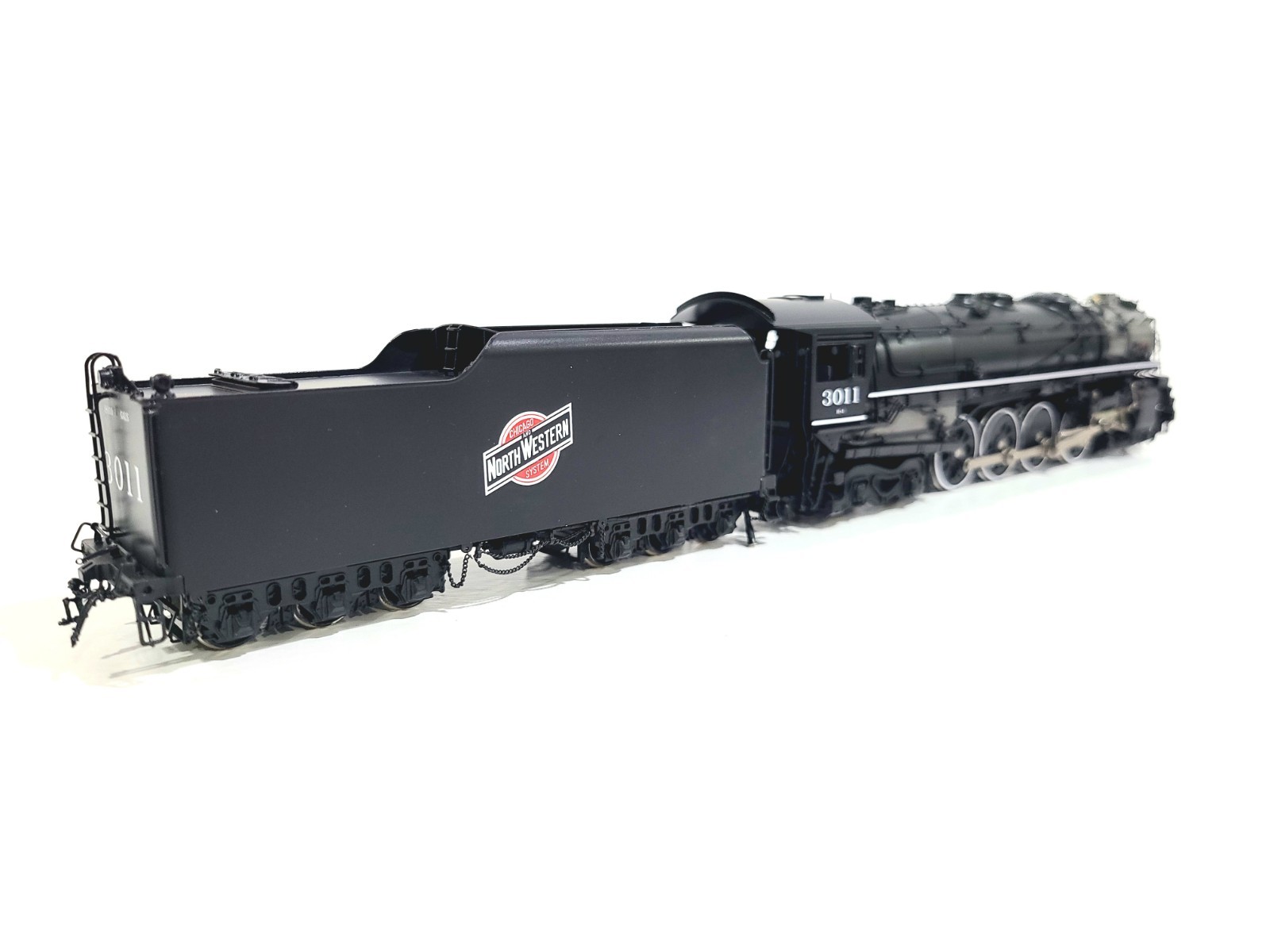 Challenger CIL Samhongsa C&NW H-1 4-8-4 Chicago & NW #3011 HO Brass #2227.1