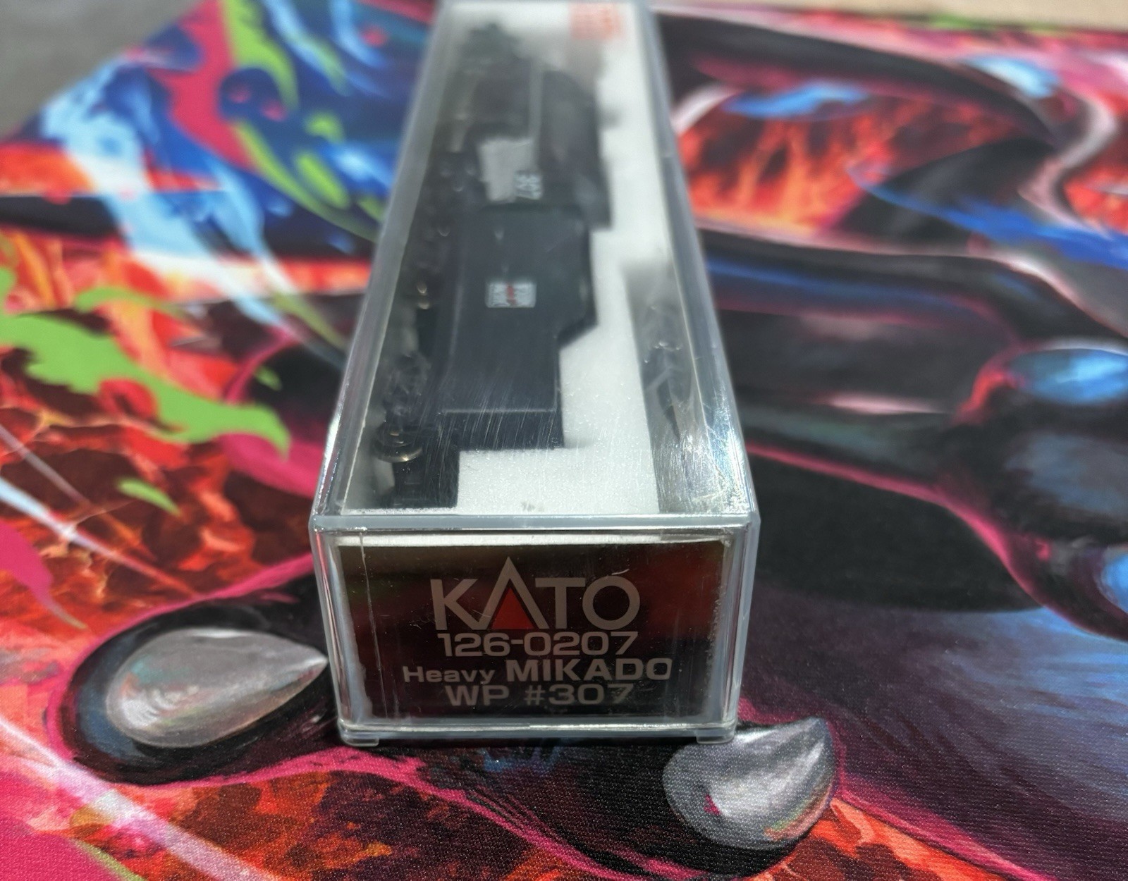 Kato – Item #126-0207 N Western Pacific Heavy Mikado 2-8-2 #307 – Pre-Owned.