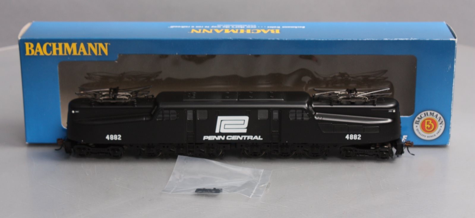 Bachmann 65205 HO Penn Central GG-1 Electric Locomotive DCC Ready #4882