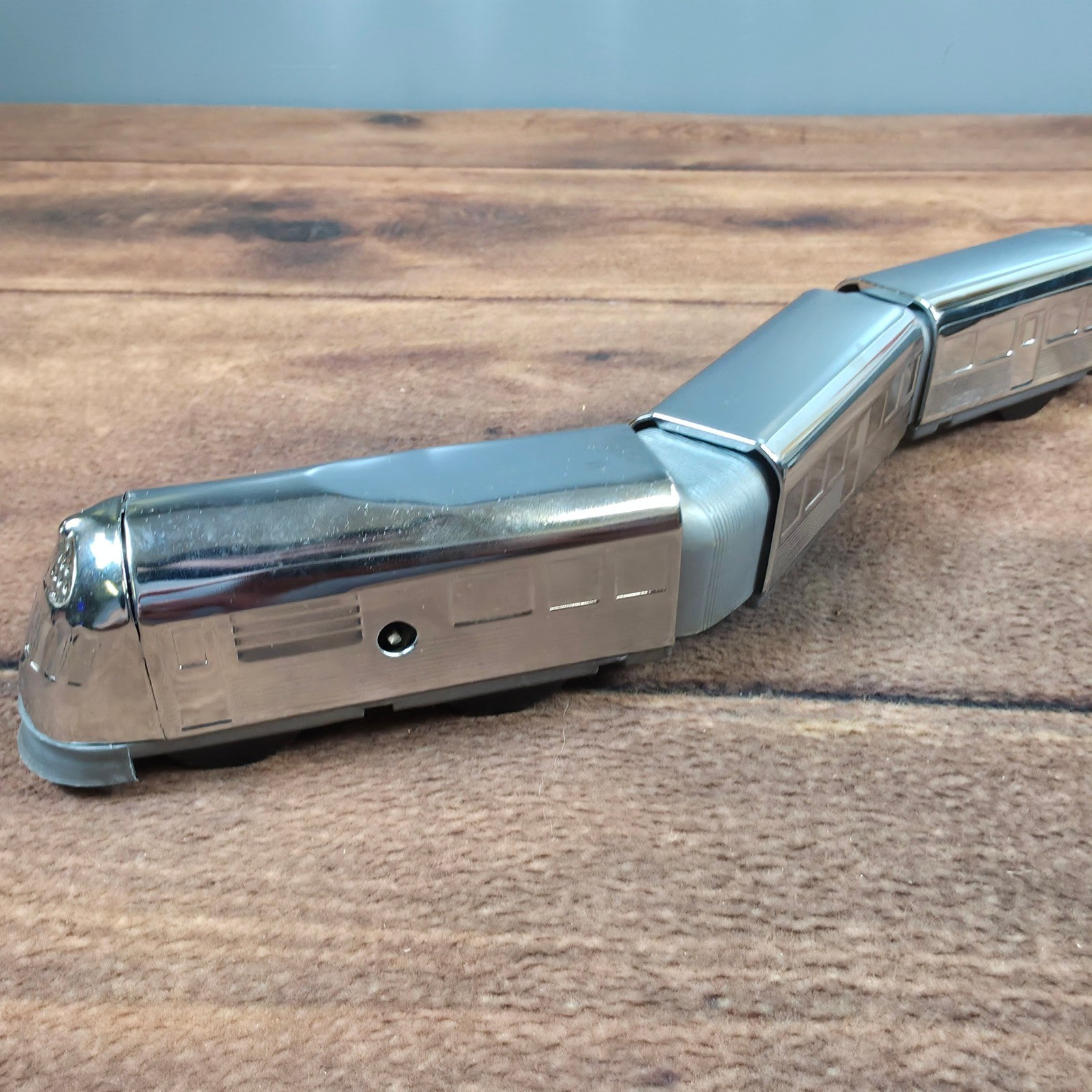 Streamliner Three Car Wind-Up Train Kids OS Silver Good Tin Metal Art Deco