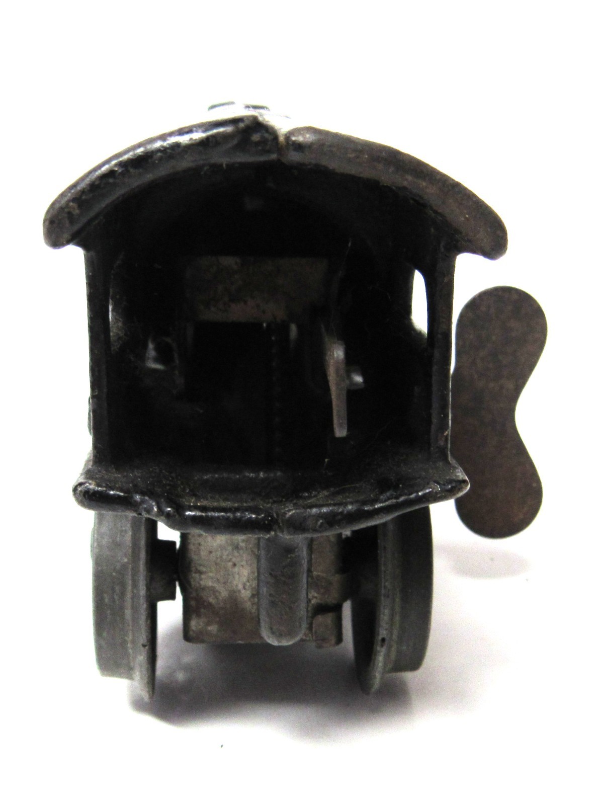 American Flyer Cast Iron Prewar Windup Locomotive – A. F. 10 – incomplete