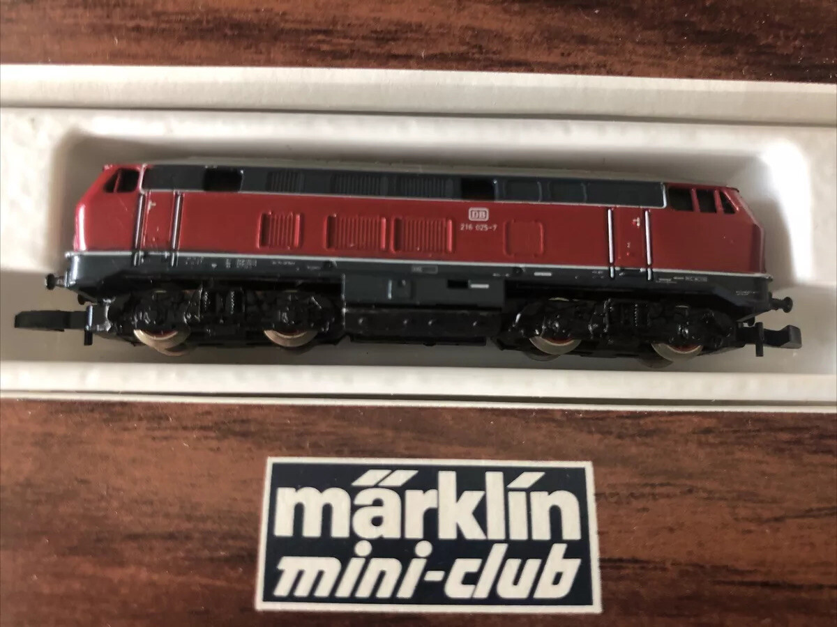 Z Scale Marklin 8875 BR216 025-7 Diesel Locomotive of the DB