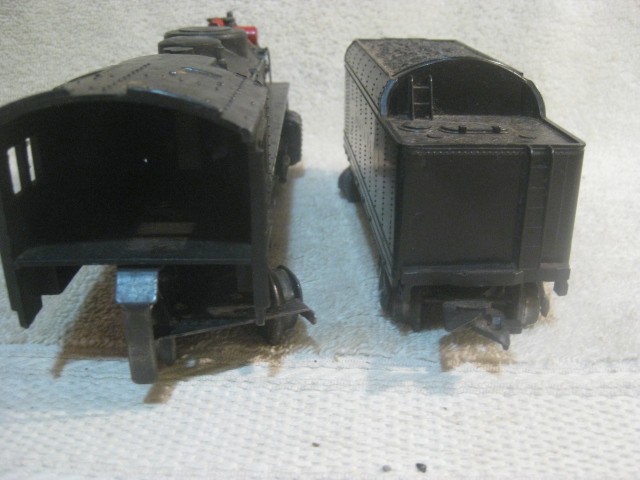 Vintage MARX O-Scale # 666 Black Cast Metal 2-4-2 Steam Locomotive – TESTED
