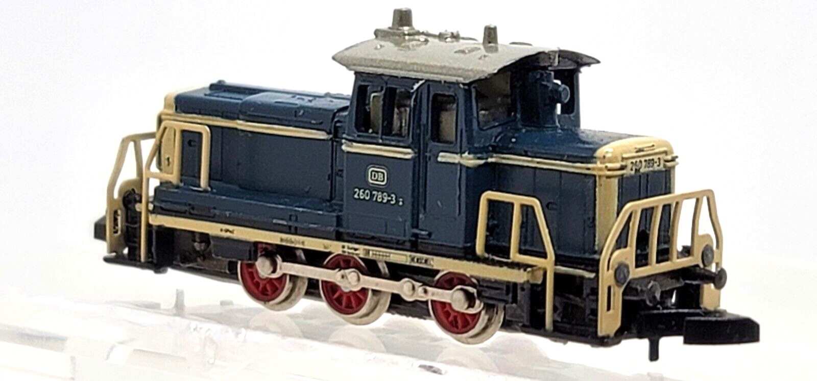 Marklin Z 8804 BR 260 789-3 Diesel Loco 3-pole DB (tested) jewel case #6