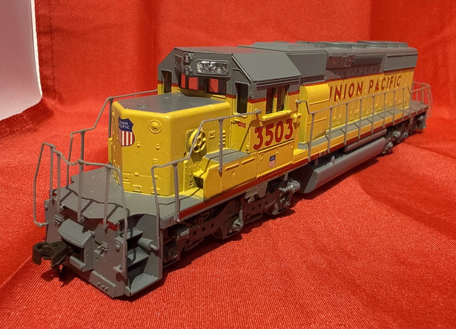 HO Athearn Union Pacific #3503 Diesel Locomotive Runs Strong