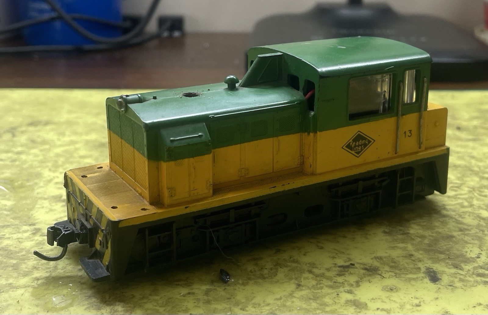 AHM Mehano Reading Lines #13 Switcher Diesel Locomotive Engine Serviced Lot B21